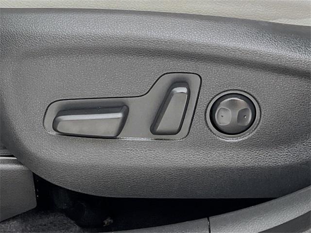 Photo of 2019 Molten Silver Hyundai TUCSON