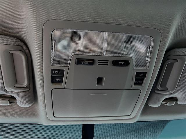 Photo of 2016 Gray Toyota Camry