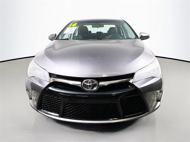 Photo of 2016 Gray Toyota Camry