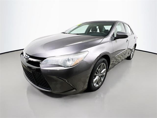 Photo of 2016 Gray Toyota Camry