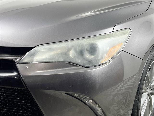 Photo of 2016 Gray Toyota Camry
