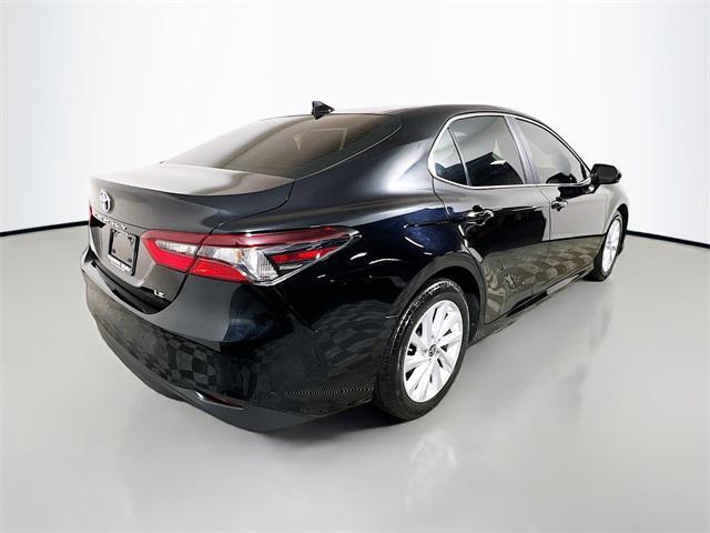 Photo of 2023 Midnight Black Metallic Toyota Camry