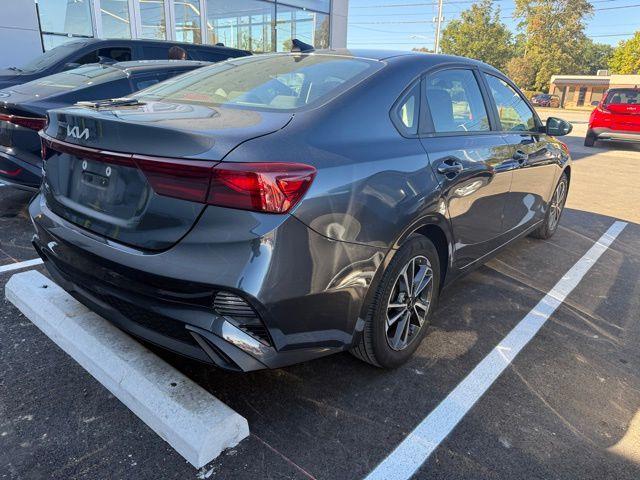 Photo of 2023 Gravity Gray Kia Forte