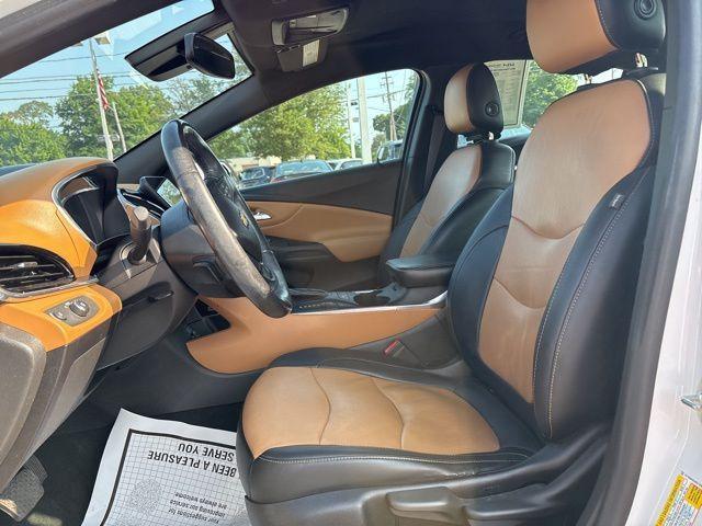Photo of 2017 Summit White Chevrolet Volt