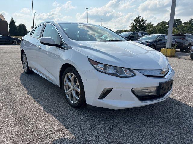 Photo of 2017 Summit White Chevrolet Volt