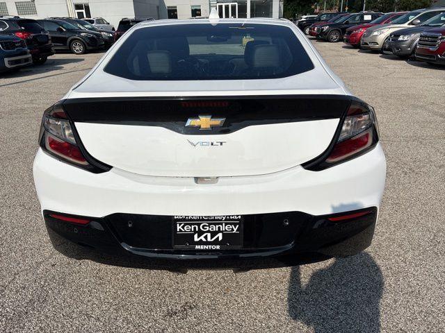 Photo of 2017 Summit White Chevrolet Volt