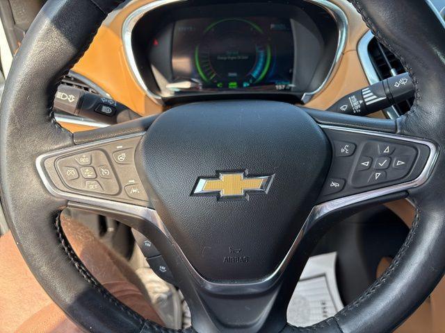 Photo of 2017 Summit White Chevrolet Volt