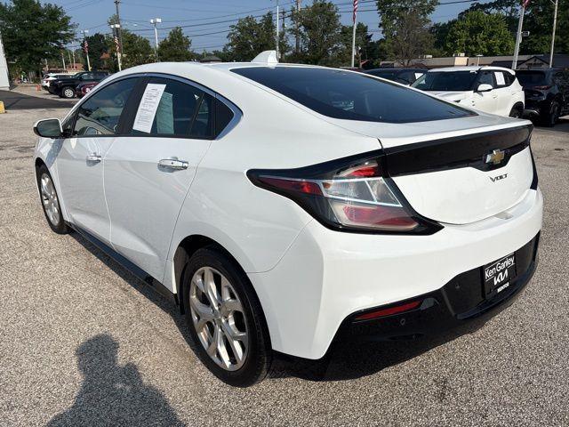 Photo of 2017 Summit White Chevrolet Volt