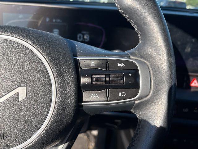 Photo of 2024 Sapphire Blue Kia Sportage
