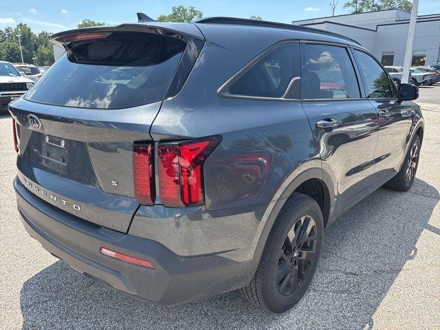 Photo of 2021 Gravity Gray Kia Sorento