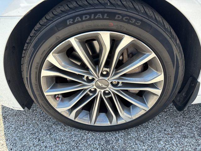 Photo of 2015 Casablanca White Hyundai Genesis