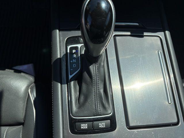 Photo of 2015 Casablanca White Hyundai Genesis