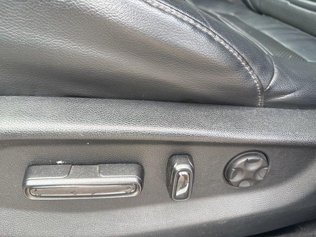 Photo of 2017 White Honda CR-V