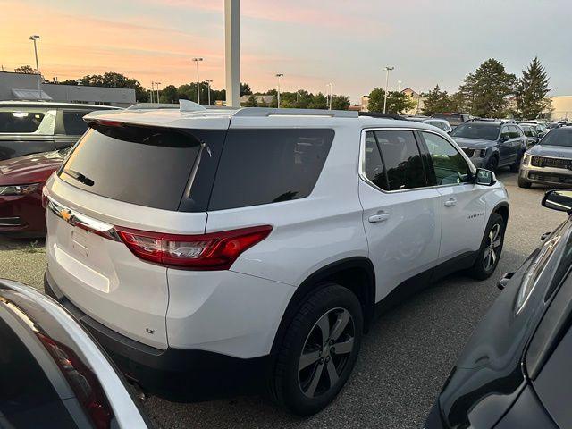 Photo of 2018 Summit White Chevrolet Traverse