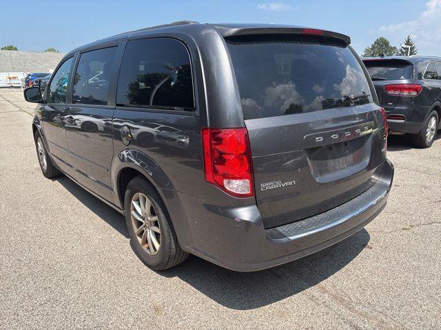 Photo of 2016 Granite Crystal Clearcoat Metallic Dodge Grand Caravan