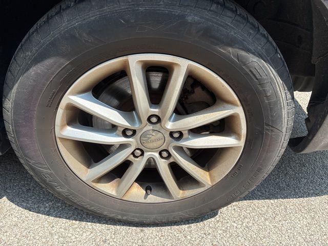 Photo of 2016 Granite Crystal Clearcoat Metallic Dodge Grand Caravan