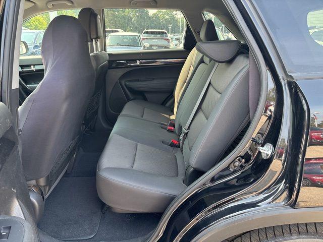 Photo of 2012 Ebony Black Kia Sorento