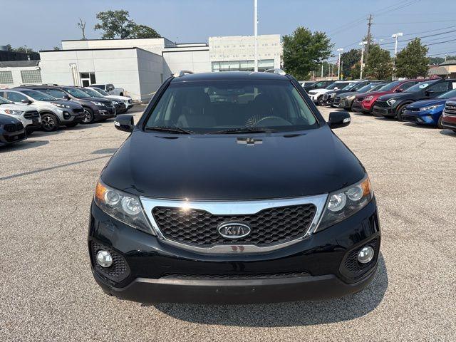 Photo of 2012 Ebony Black Kia Sorento