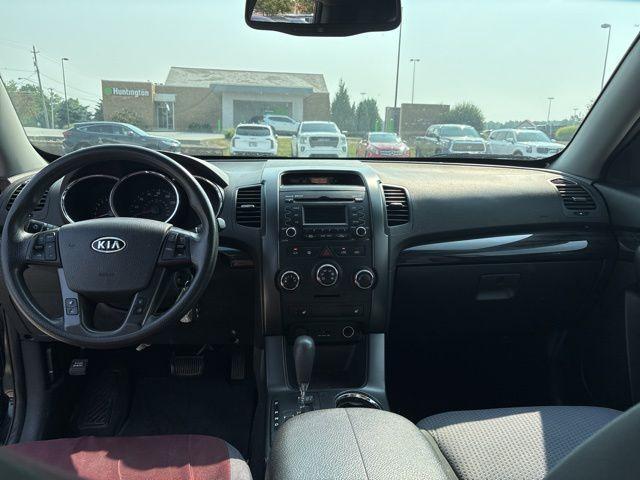Photo of 2012 Ebony Black Kia Sorento