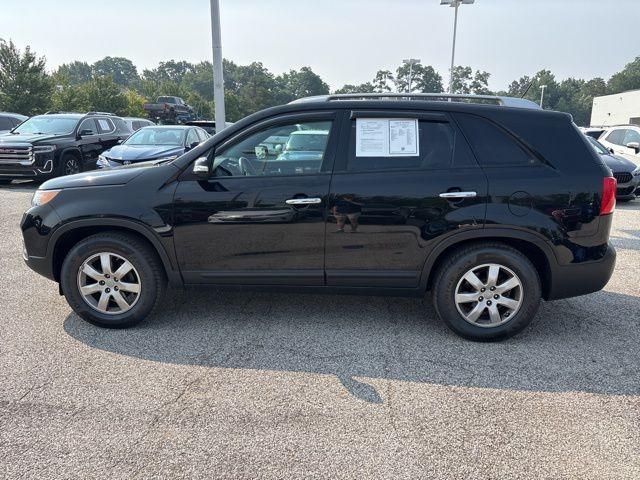 Photo of 2012 Ebony Black Kia Sorento
