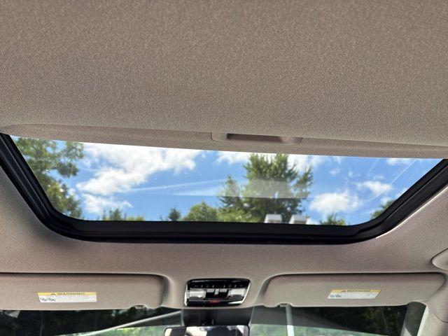 Photo of 2025 White Hyundai SANTA FE