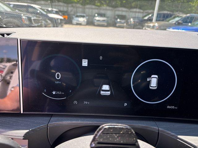 Photo of 2025 White Hyundai SANTA FE