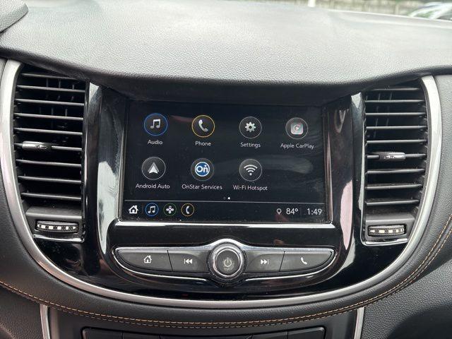 Photo of 2018 Silver Ice Metallic Chevrolet Trax