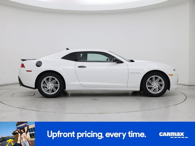 Photo of 2015 White Chevrolet Camaro