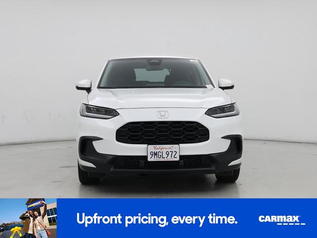 Photo of 2023 White Honda HR-V