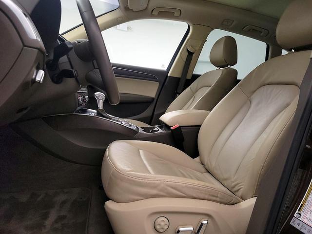 Photo of 2015 Brown Audi Q5