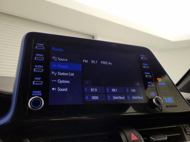 Photo of 2019 Silver Toyota C-HR