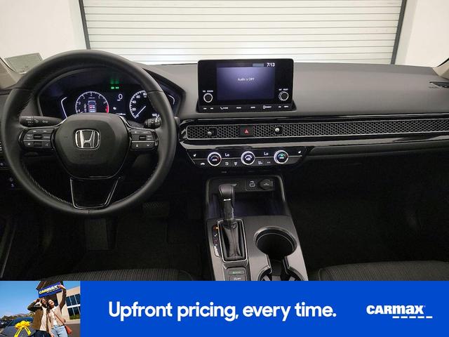 Photo of 2024 White Honda Civic