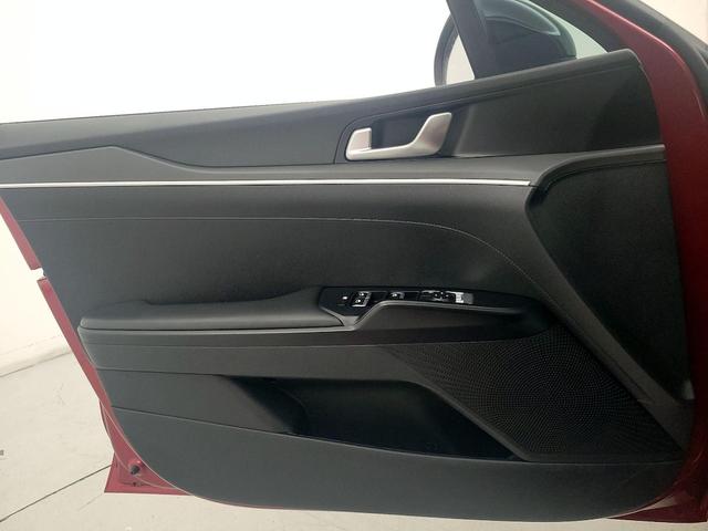 Photo of 2022 Red Kia K5