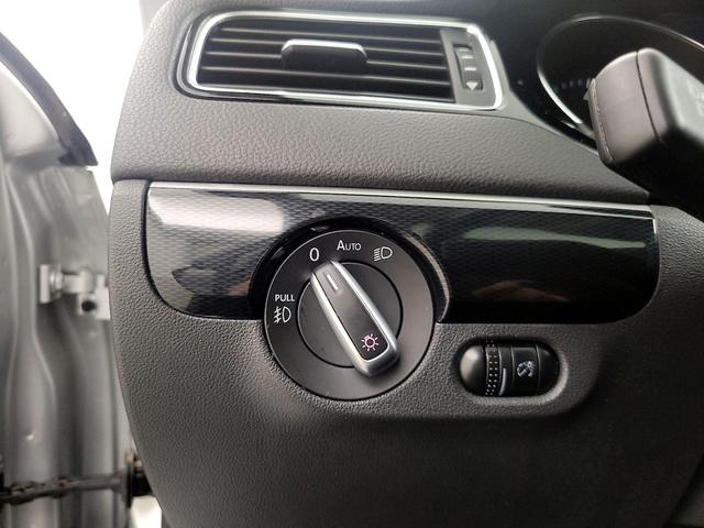 Photo of 2016 Gray Volkswagen Jetta