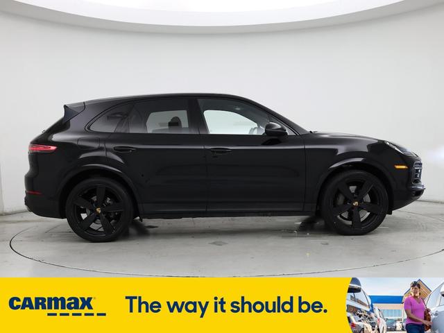 Photo of 2020 Black Porsche Cayenne