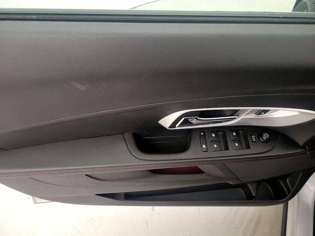 Photo of 2015 Silver Chevrolet Equinox