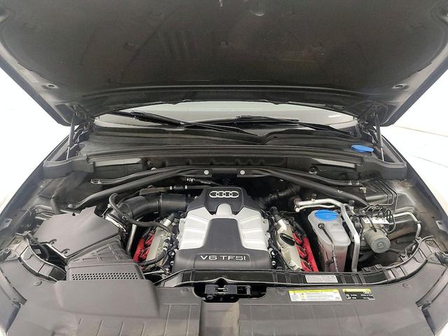 Photo of 2015 Gray Audi Q5