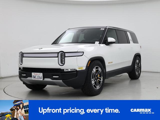 Photo of 2022 White Rivian R1S