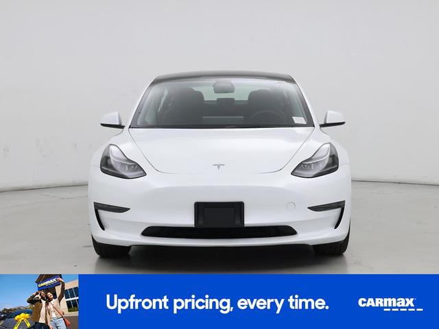 Photo of 2023 White Tesla Model 3