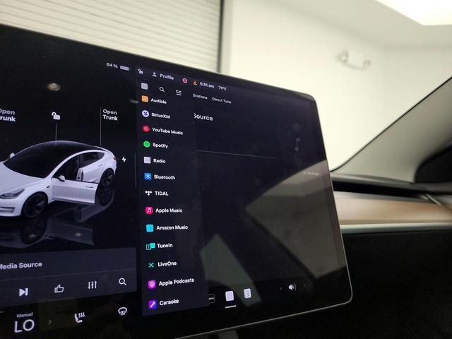 Photo of 2023 White Tesla Model 3