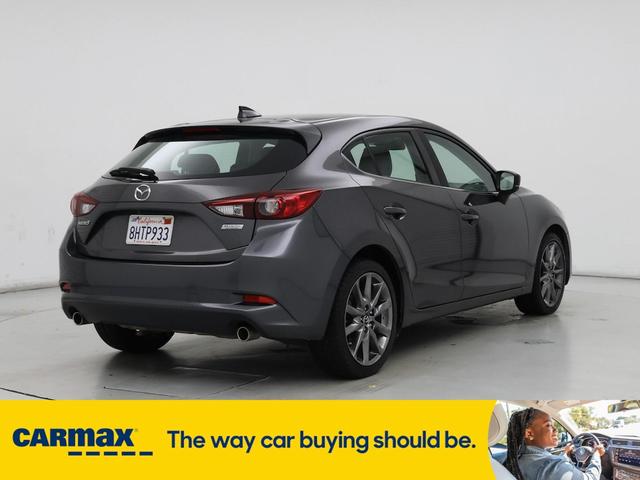 Photo of 2018 Gray Mazda Mazda3