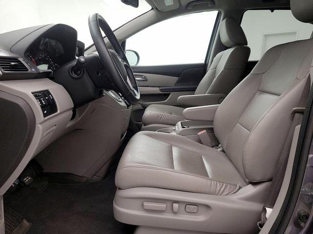 Photo of 2015 Gray Honda Odyssey