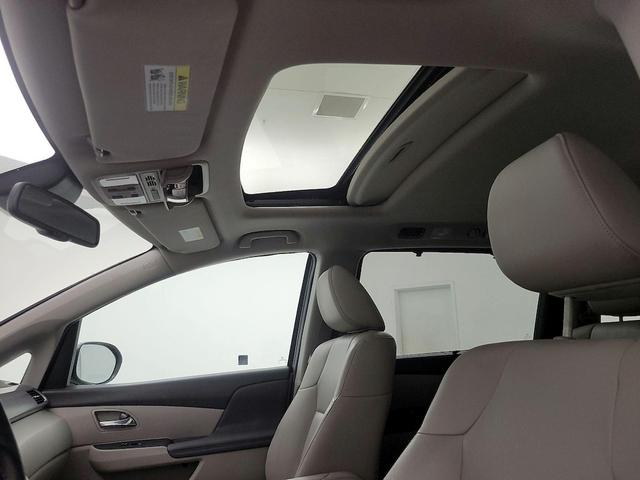 Photo of 2015 Gray Honda Odyssey