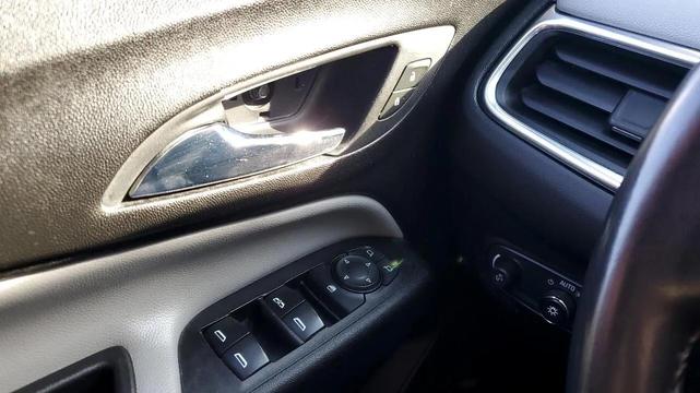 Photo of 2020 BLUE Chevrolet Equinox