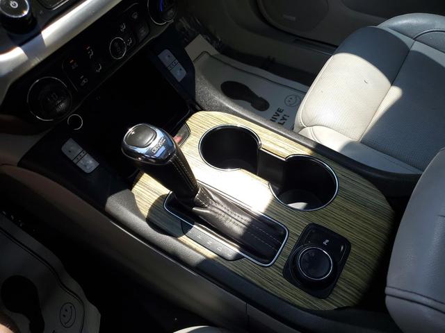 Photo of 2019 WHITE GMC Acadia
