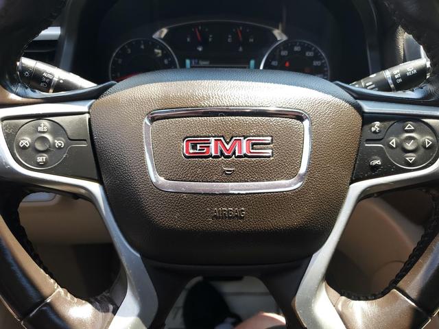 Photo of 2019 WHITE GMC Acadia