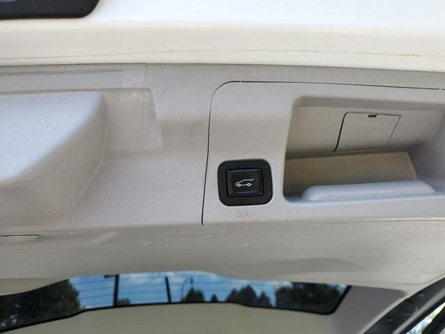 Photo of 2019 WHITE GMC Acadia