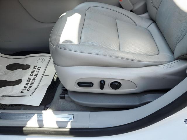 Photo of 2019 WHITE GMC Acadia