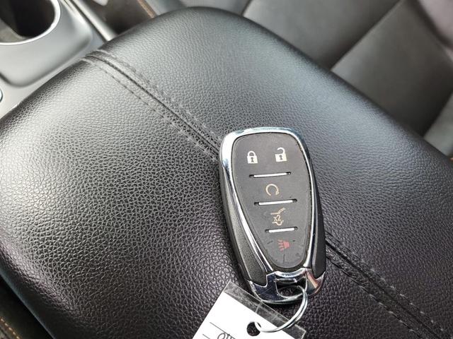 Photo of 2020 WHITE Chevrolet Equinox