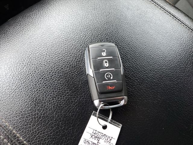 Photo of 2020 Diamond Black Crystal Pearlcoat RAM 1500
